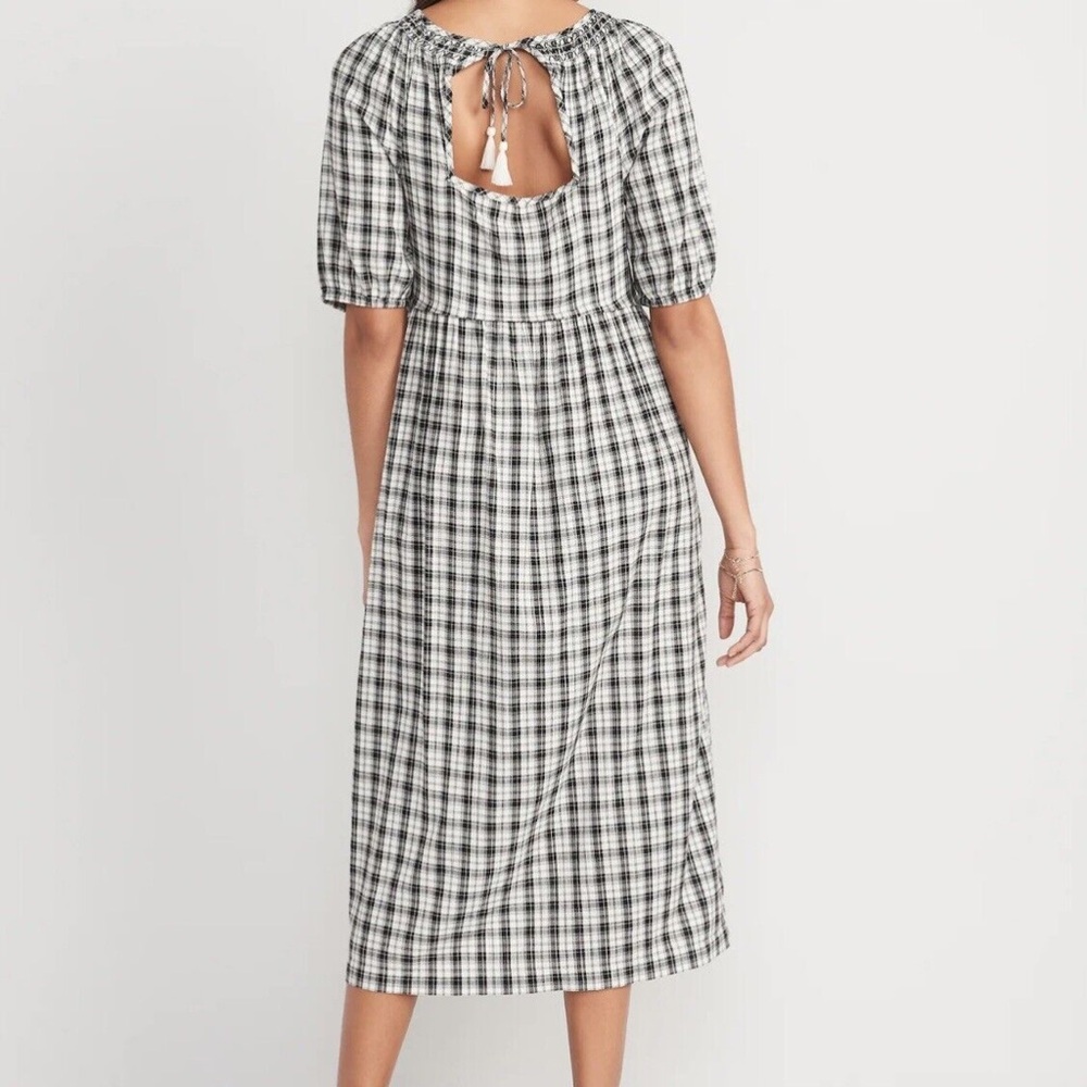 Old Navy Puff-Sleeve Plaid Smocked Midi Swing Dress MT Medium Tall Black Plaid - Picture 12 of 12
